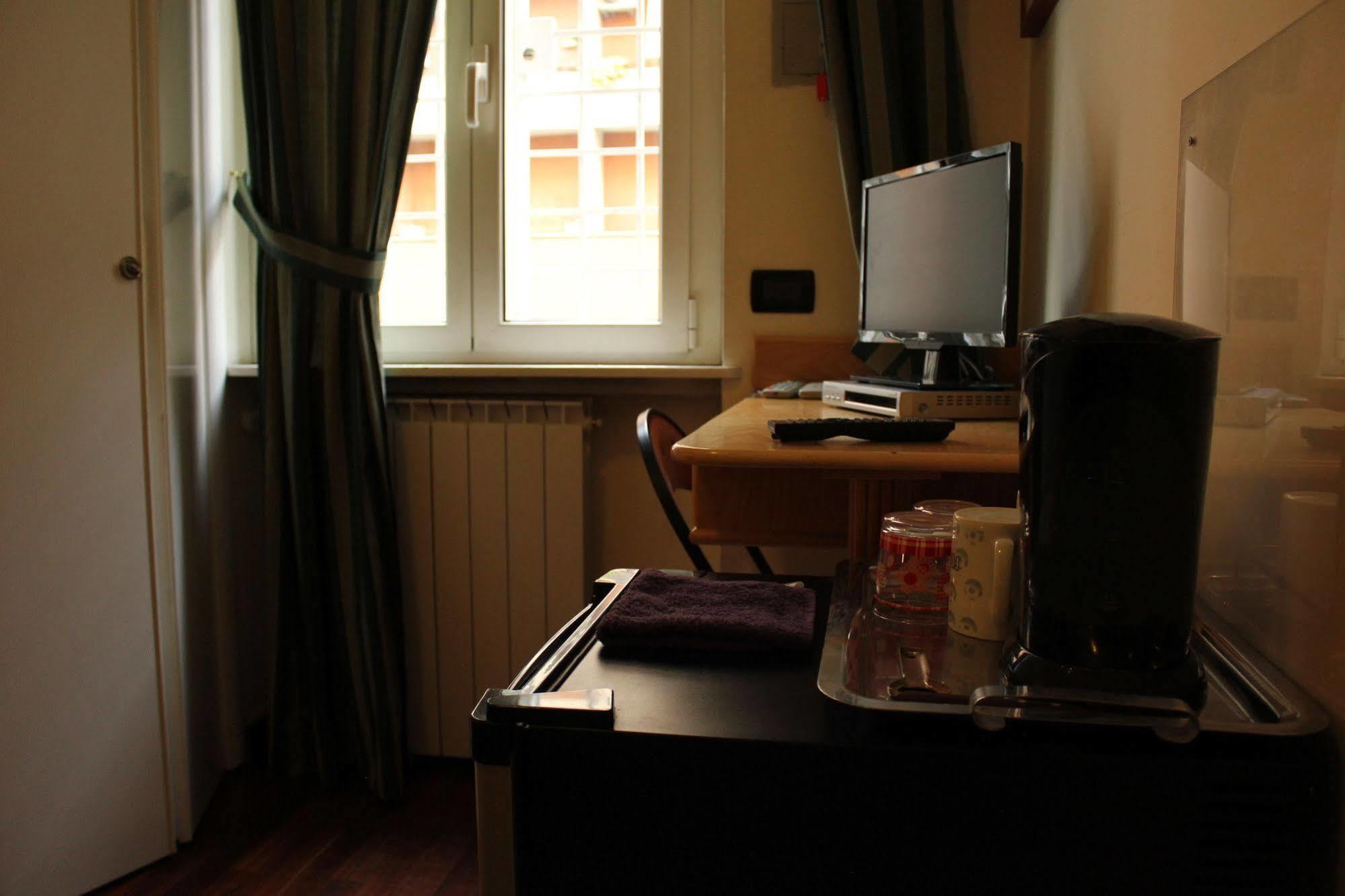 Aparthotel Tourist House Roma Extérieur photo